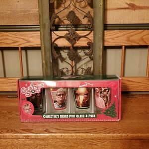 A Christmas Story Collectors Series Pint Glass 4 Pack NWT